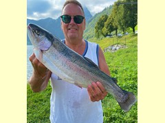 Regenbogenforelle 63 cm
gefangen am 11.09.2021