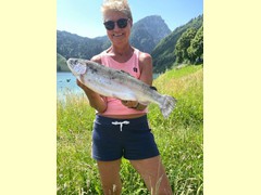 Regenbogenforelle 55 cm
gefangen am: 19.06.2022