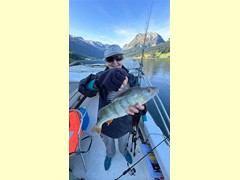 Egli  45 cm 
gefangen am: 06.09.2025